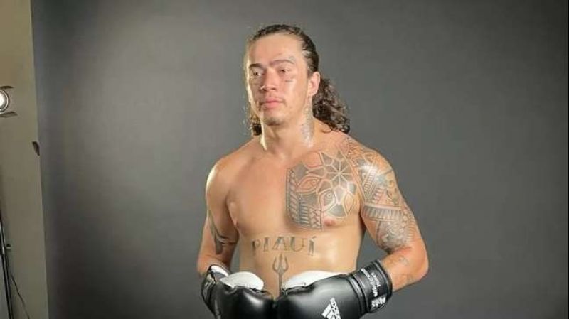 Whindersson Nunes durante foto oficial (Foto: Reprodução/Instagram)