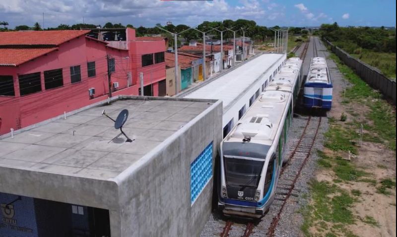 O sinal de internet nas estações de trem chega por meio do satélite geoestacionário brasileiro (Foto: Dinarte Mariz/MCOM)