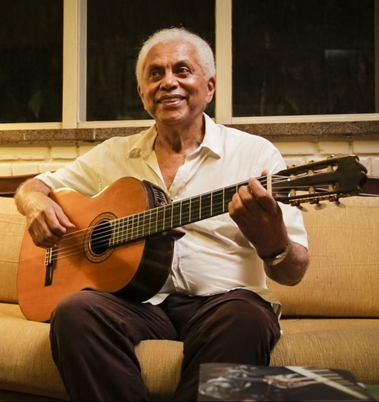 O cantor Paulinho da Viola está com sintomas leves (Foto: Divulgação)